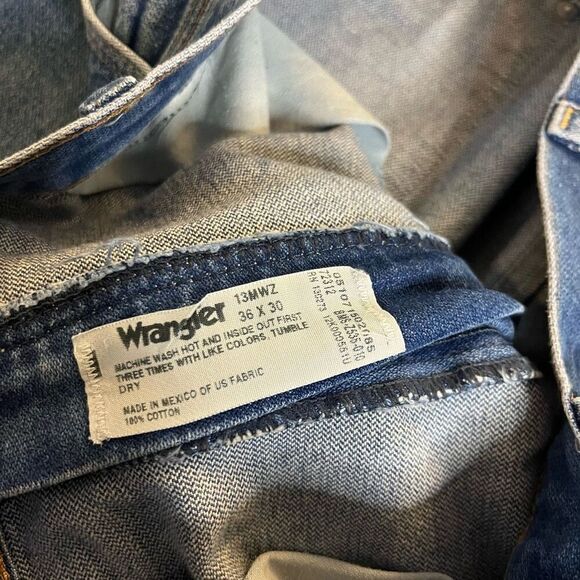Vintage Wrangler Light Wash Denim Jeans Men 36 - Picture 3 of 8